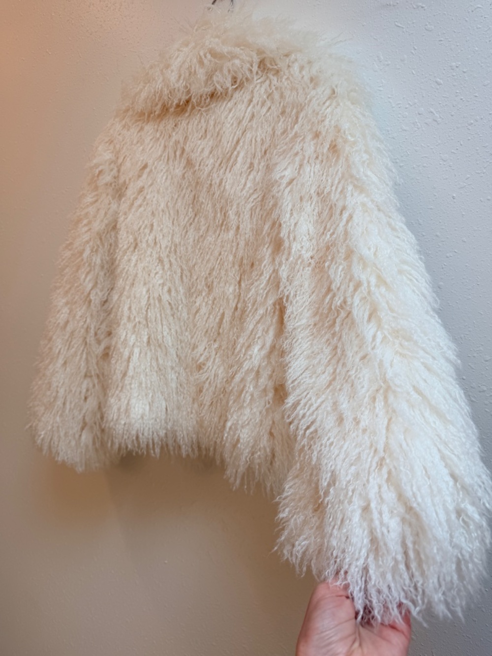 Cinq à Sept Geraldine Faux Fur Shag Coat Ivory Size M - Picture 8 of 8
